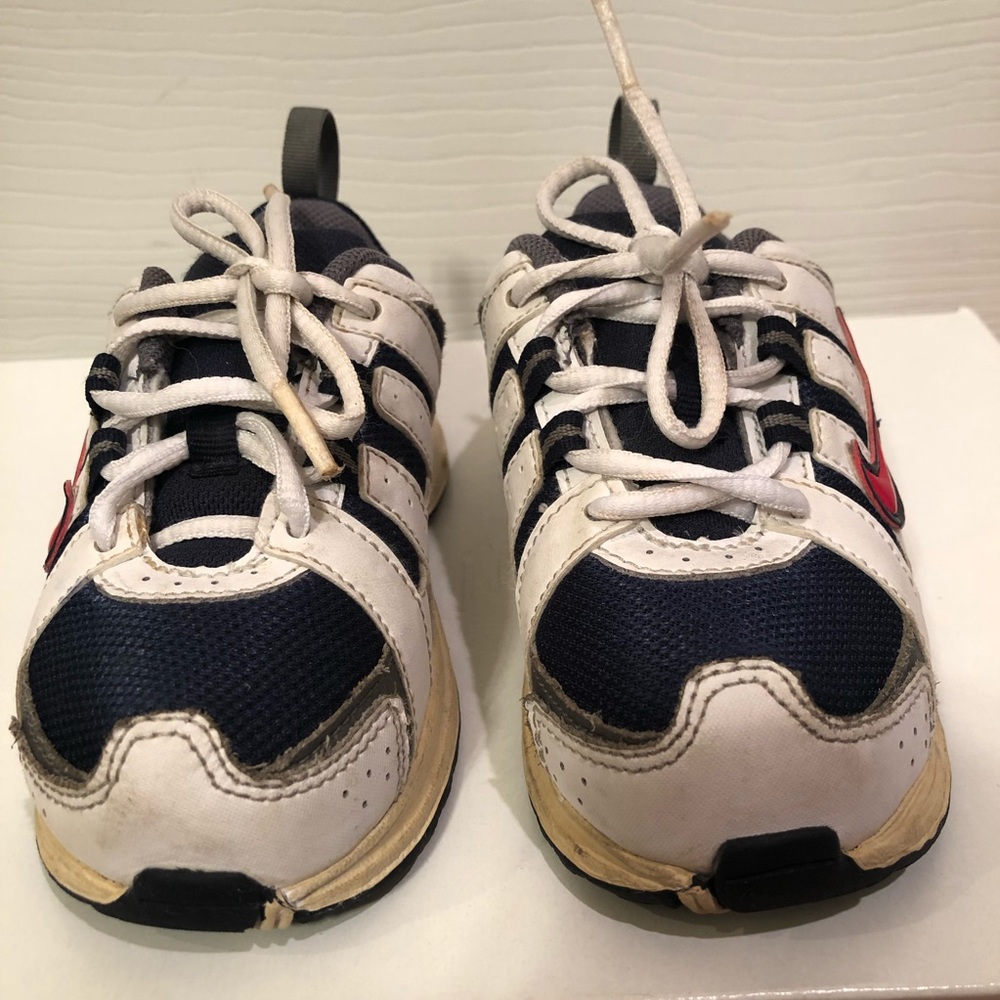 Boy’s Nike Shoes  Size Child 7.5